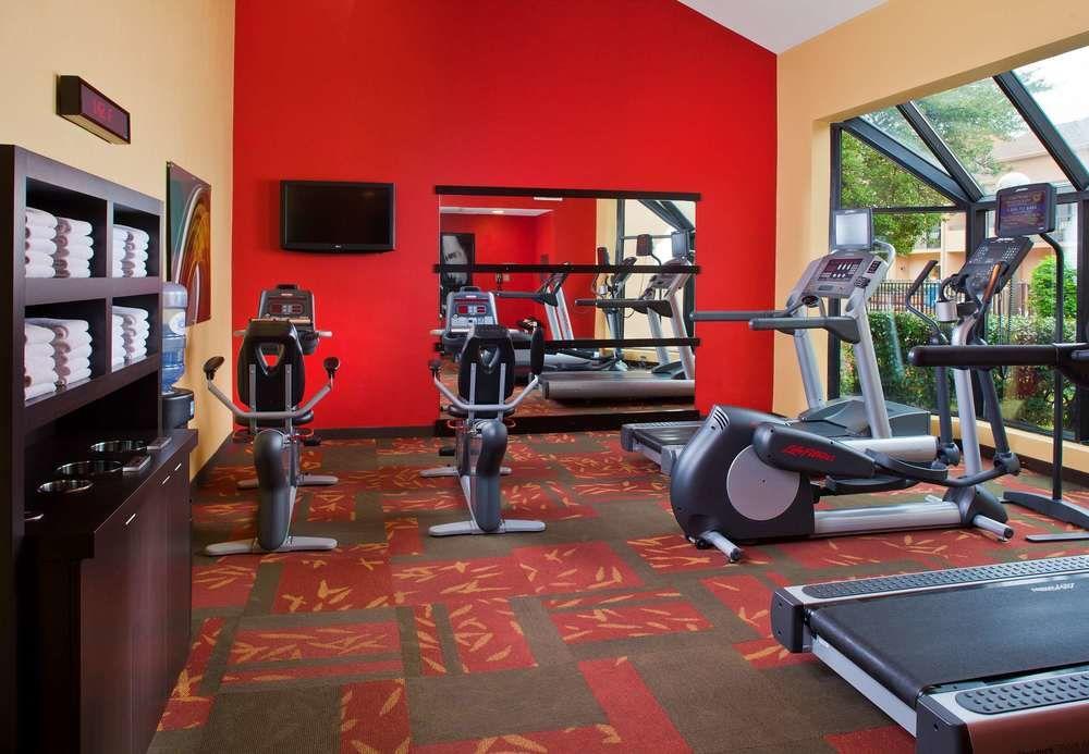 Отель Courtyard By Marriott Memphis Airport Экстерьер фото