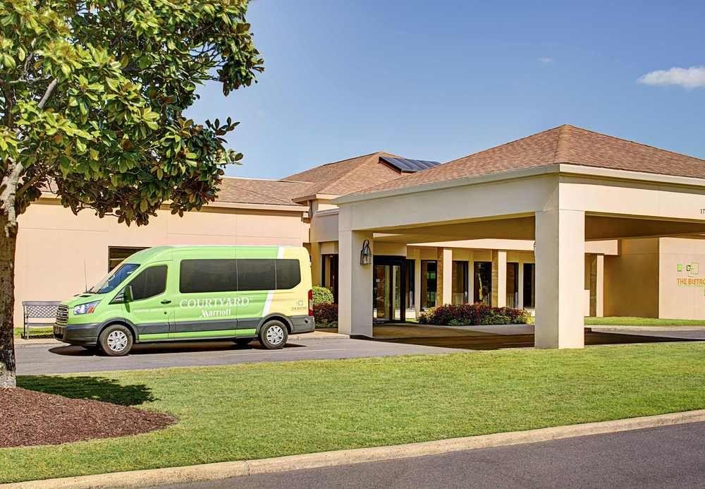 Отель Courtyard By Marriott Memphis Airport Экстерьер фото