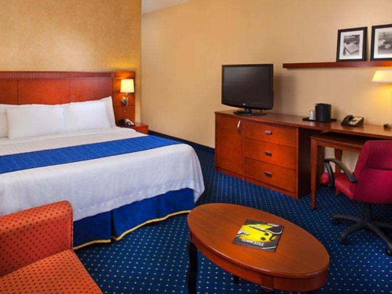 Отель Courtyard By Marriott Memphis Airport Номер фото